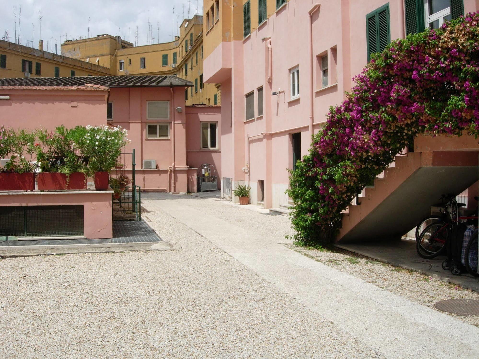 Foresteria Roma Esercito della Salvezza Esterno foto