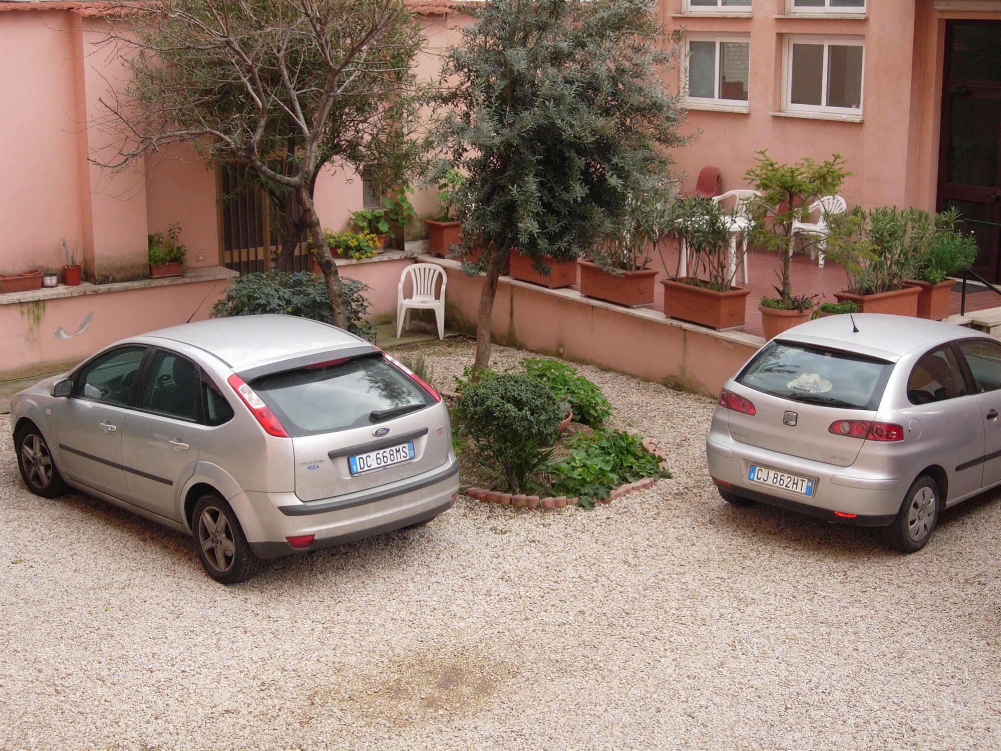 Foresteria Roma Esercito della Salvezza Esterno foto